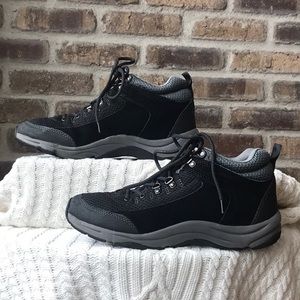 Vionic Ankle Boot Size 8